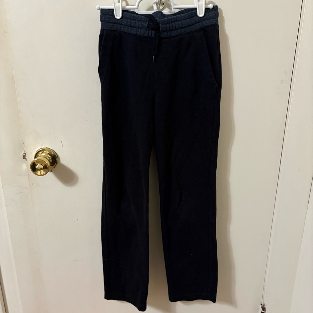 5/$25 Old Navy Kids Boys black sweat pants large (10-12)